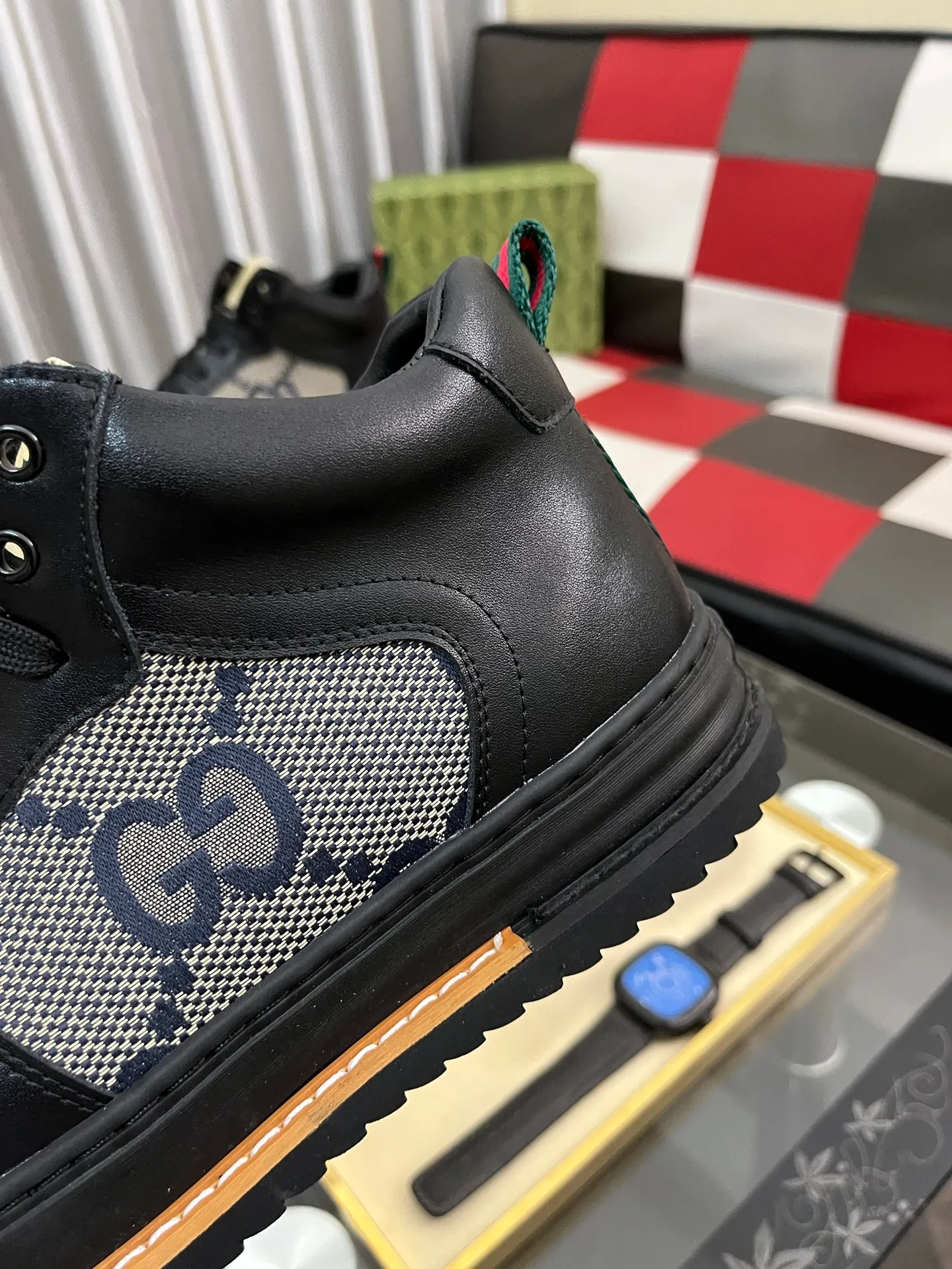Men's shoes💰: 420⌚️⌚️[GUCCI sheepskin lining] Men's classic Gucci high-top casual shoes, original quality💯The upper is made of imported Italian cowhide and sheepskin lining, with fine workmanship and high-end atmosphere. Has a fashionable and exemplary look. Original rubber wear-resistant outsole. Code number: 38-44